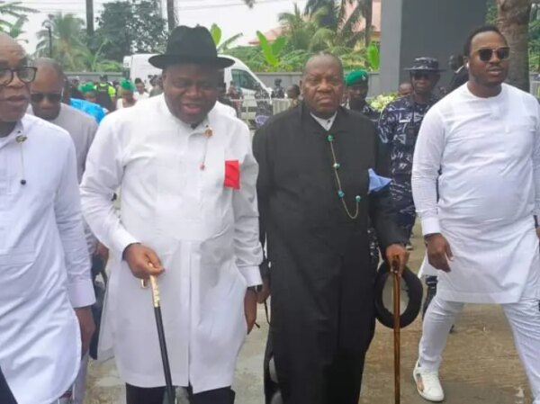 Govs, other dignitaries arrive Rivers community for Wigwe’s burial